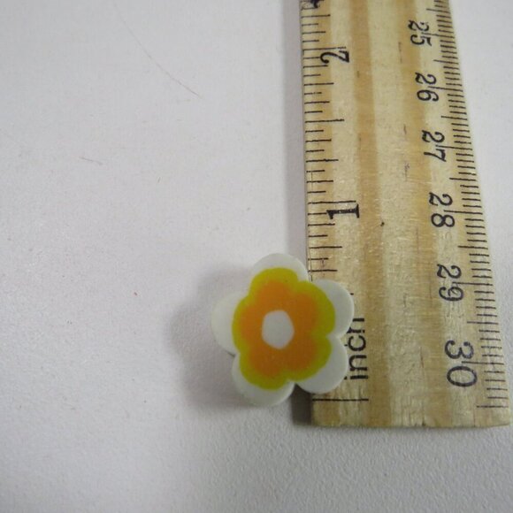 Easter Egg Filler: Small Erasers (16 items) Butterfly, Flowers, Lemons - Picture 4 of 10